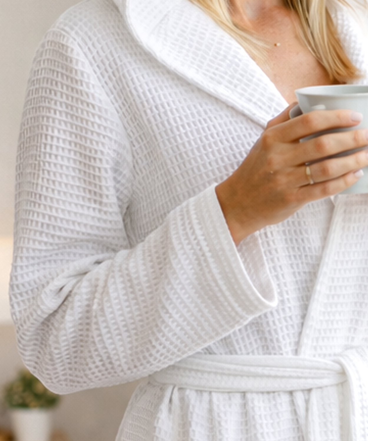 Preview: Framsohn Damen Bademantel | Waffel Home Collection | 001 Weiss | mit Kapuze | 100% Baumwolle Waffelpique